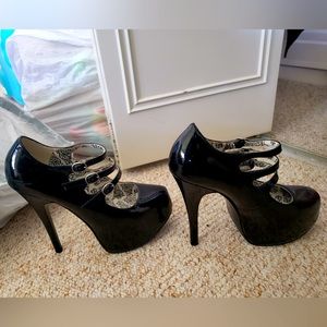 Beautiful 6” Mary Jane’s